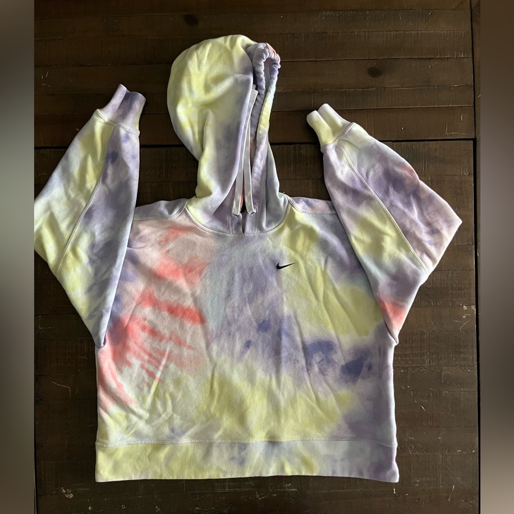 Nike Get Fit Tie-Dye Training Hoodie Womens small Pullover Cropped Sweatshirt